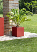 Vaso 25x25x25cm in Resina Tulli Schio Cubo Essential 25 Rosso Cardinale-3