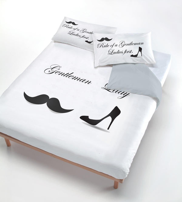 online Housse de couette avec imprimé sur le sac et taies d'oreiller Lady Gentleman